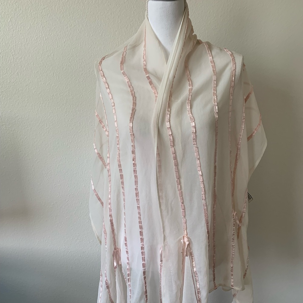 Elegant Cream and Pink Sheer scarf